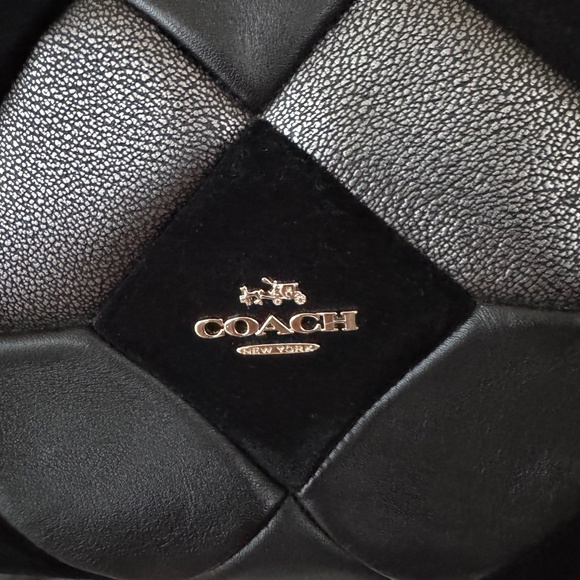 Coach Limited Edition Edie31 Leather Shoulder Bag Quilted Patchwork Unique Shape - Picture 15 of 16